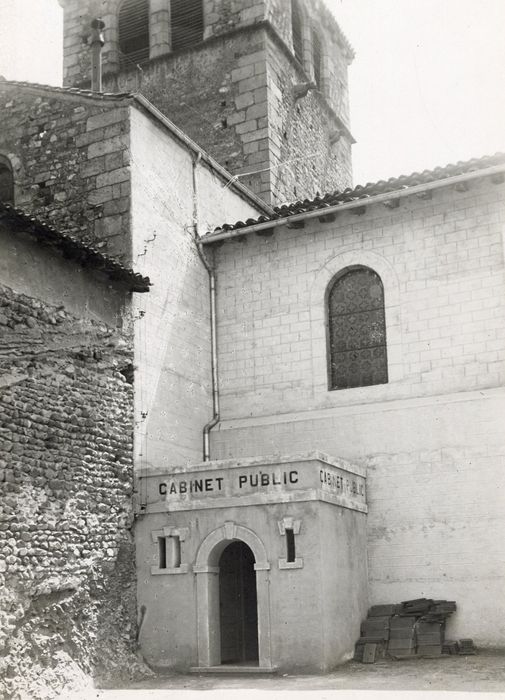 Façade latérale sud, vue partielle