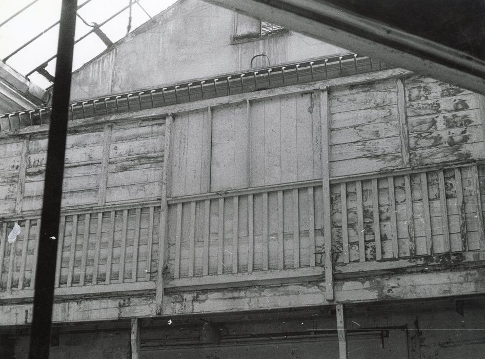 salle de spectacle, vue partielle des galeries