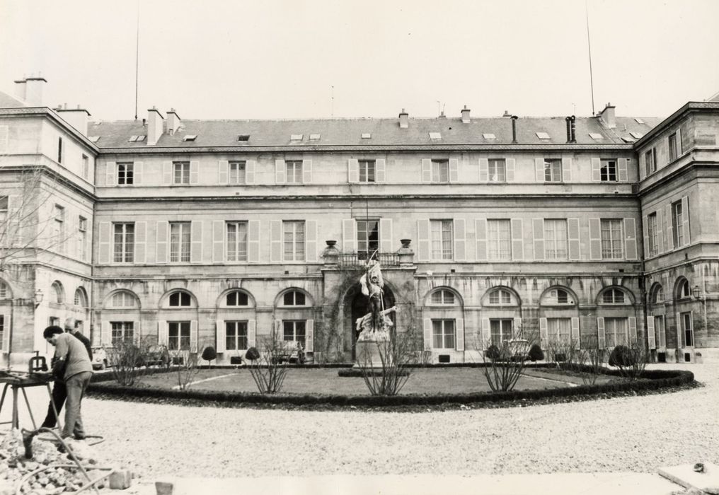 pavillon Boncourt, façade antérieure sur la cour d’honneur