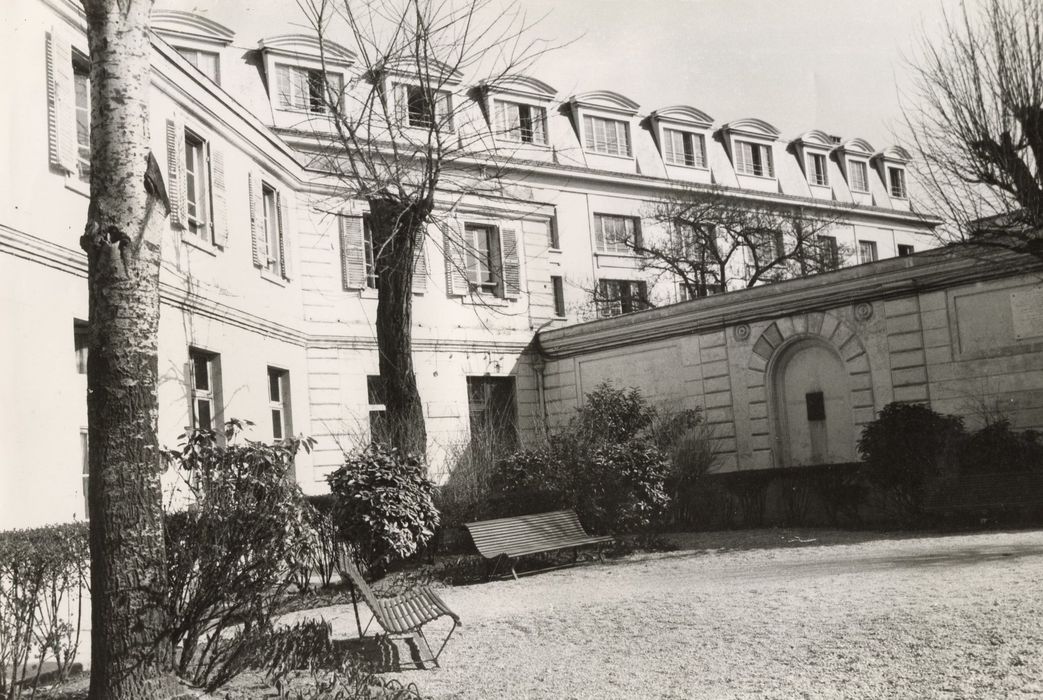 La Boîte à Claque, façade sur cour, vue partielle