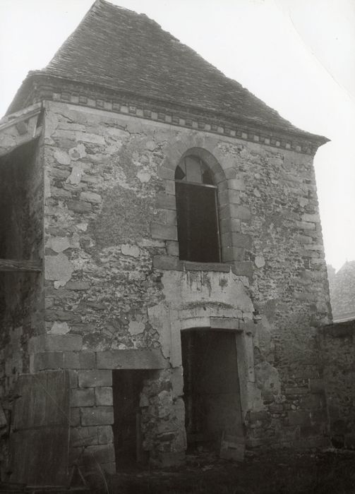 tour de l’ancienne chapelle