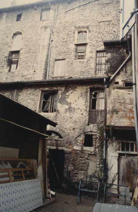 ancien cloître, aile sud, vue partielle