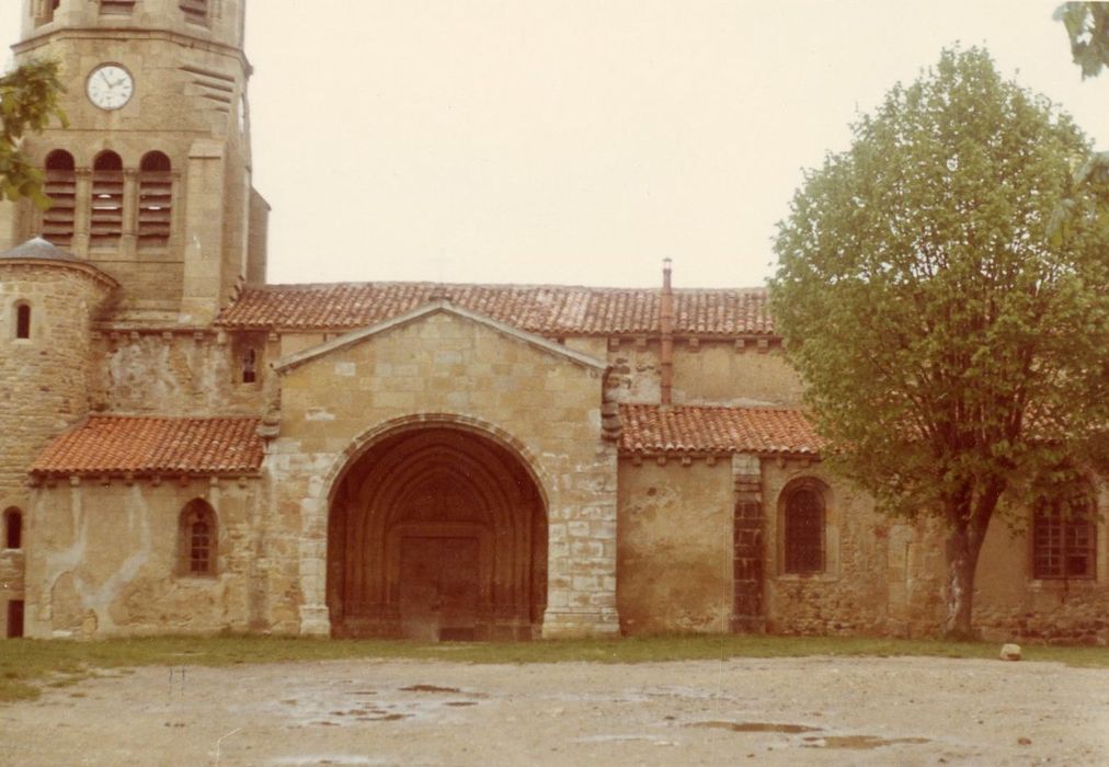 façade latérale sud, vue partielle