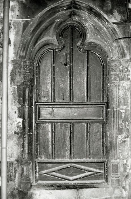 cour intérieure, porte d’accès