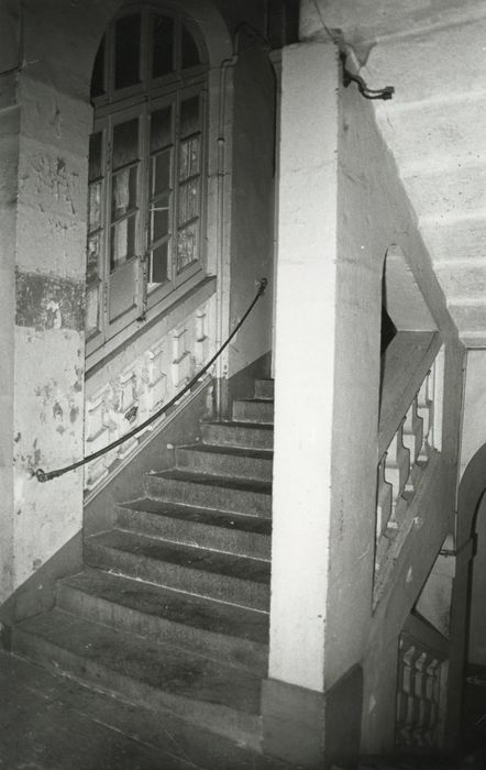 escalier, vue partielle