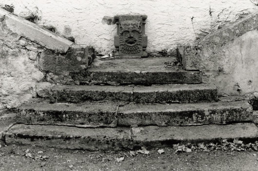 parc, escalier conduisant à la 1ère terrasse