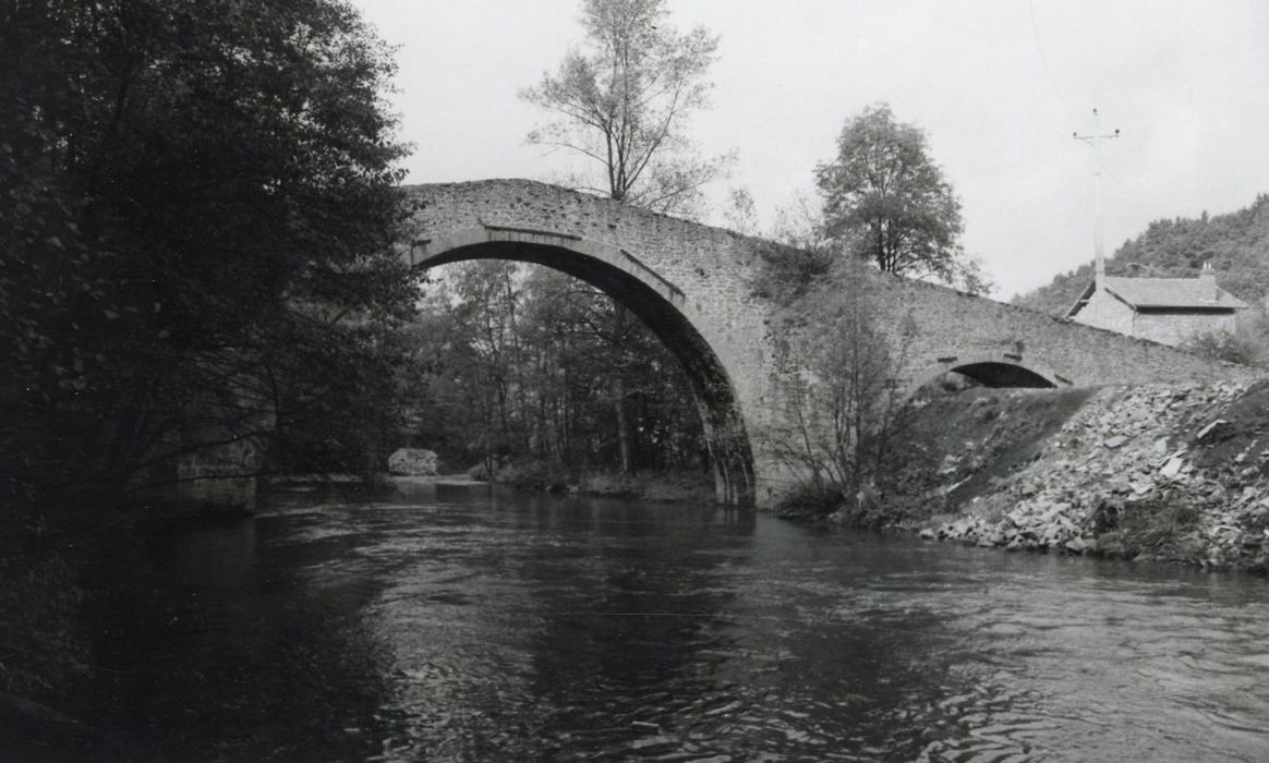 vue générale du pont depuis l’amont