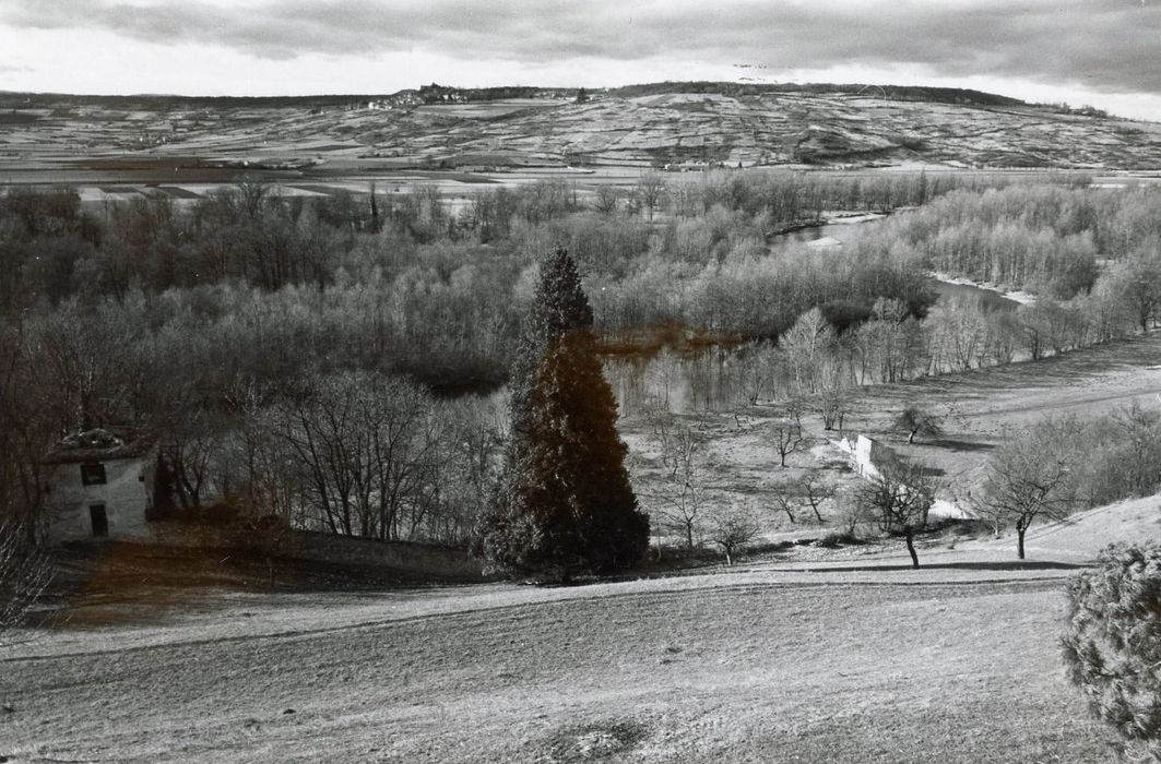 vue générale sur la vallée de l’Allier à l’Ouest