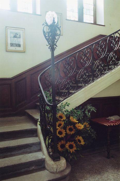 aile ouest, escalier d’honneur, vue partielle