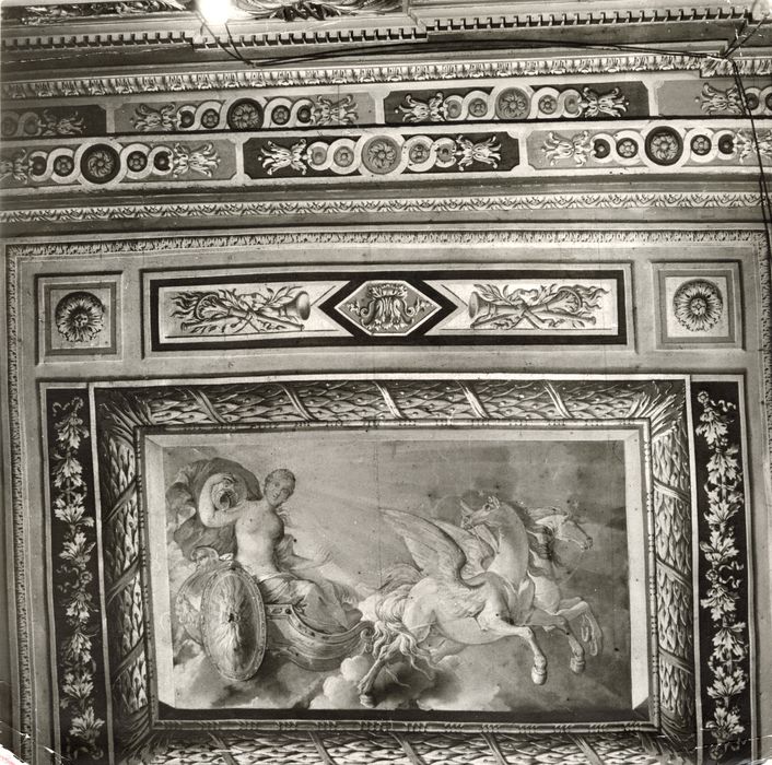 chambre d’Esther, vue partielle des lambris de revêtement, tableau : l’Aurore