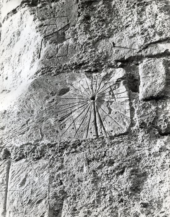 chapelle, détail d’un cadran solaire