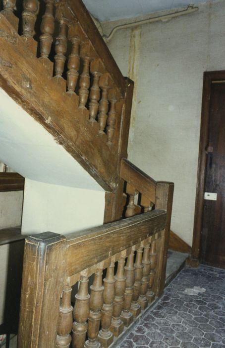 escalier, vue partielle