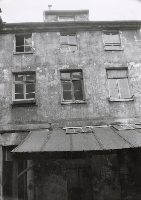 cour intérieure, façade sud-ouest