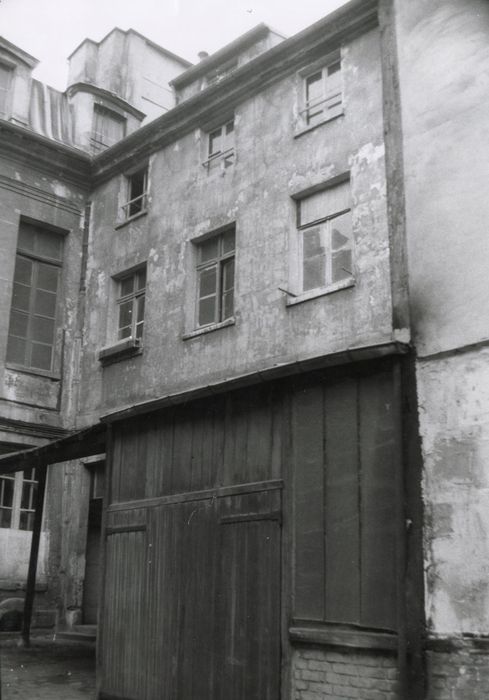 cour intérieure, façade sud-ouest