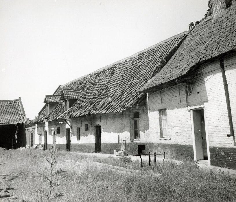 bâtiments de ferme façade sud-ouest