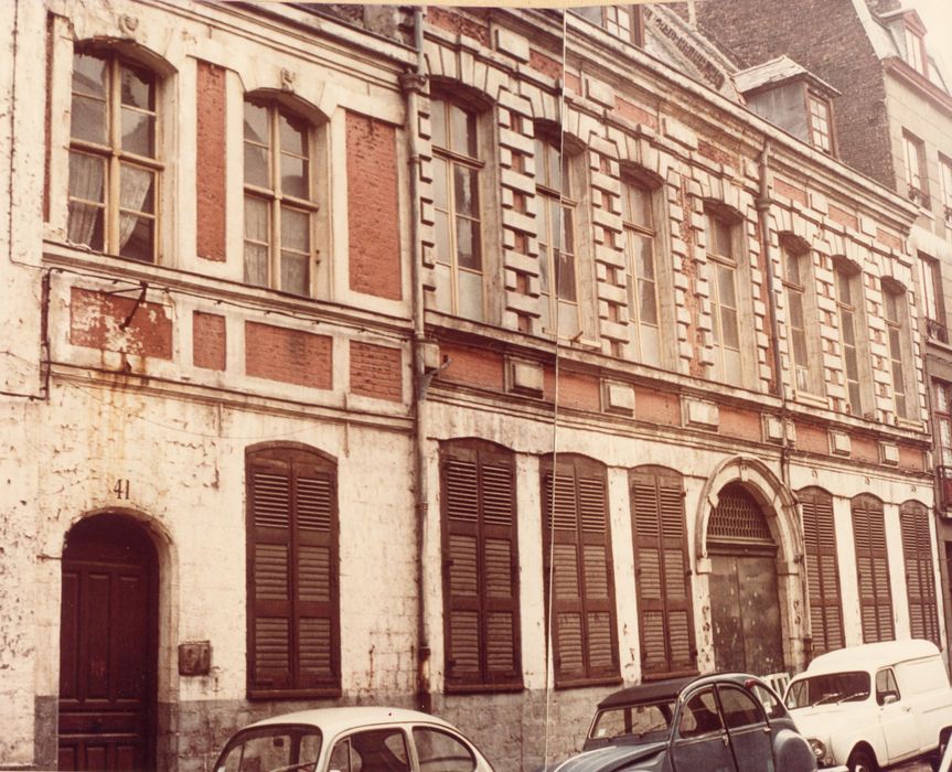 façade sur rue