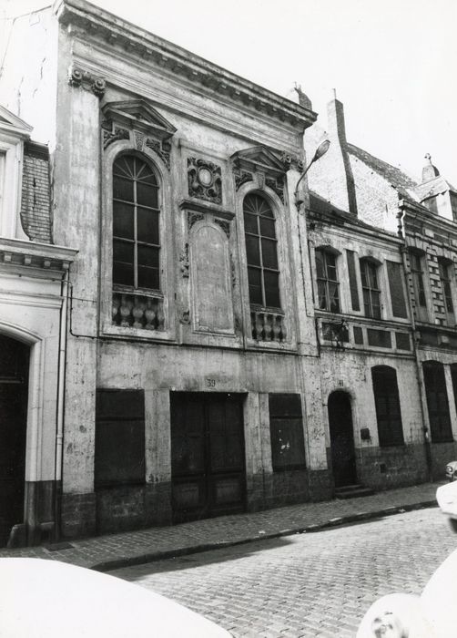 chapelle, façade sur rue