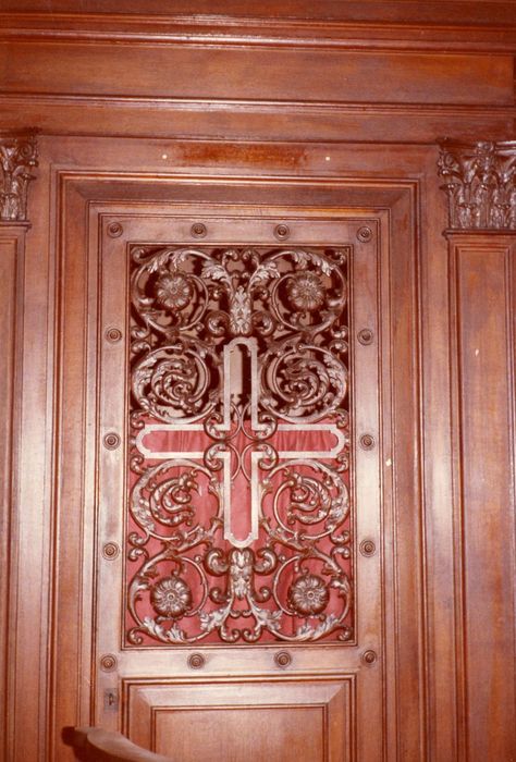 confessionnal, détail