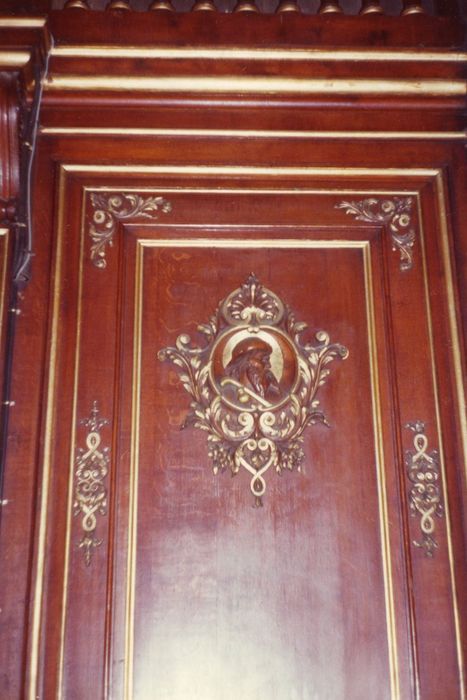 choeur, lambris de revêtement, détail