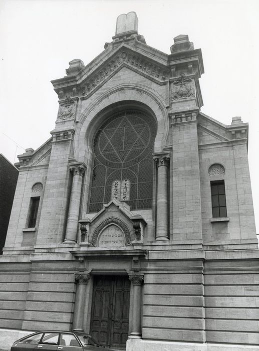 façade sur rue