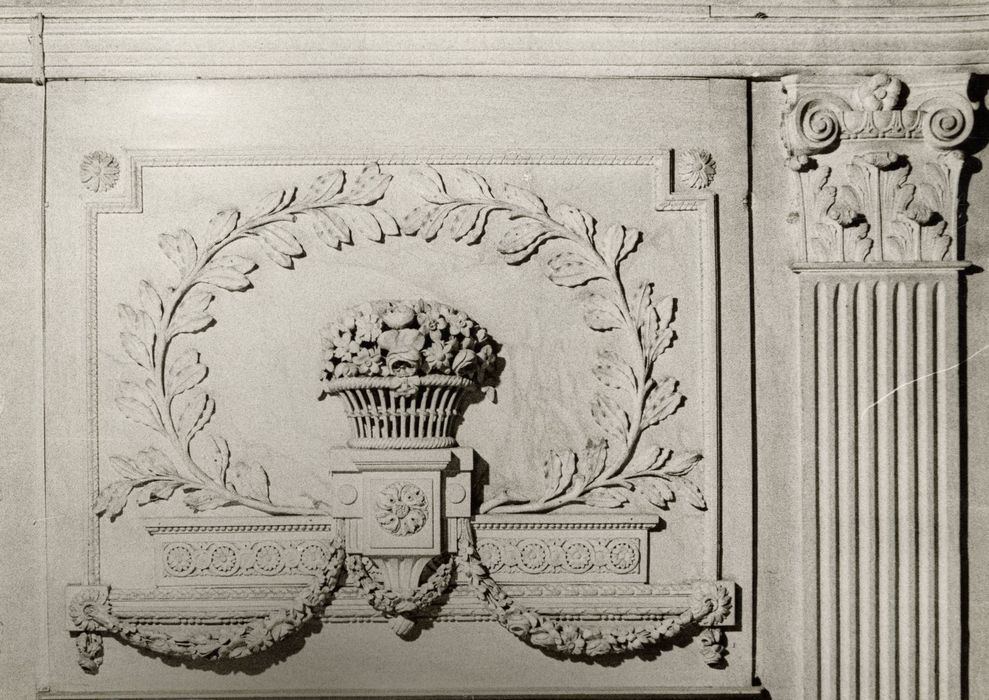 salon (ancienne salle à manger), lambris de revêtement, détail