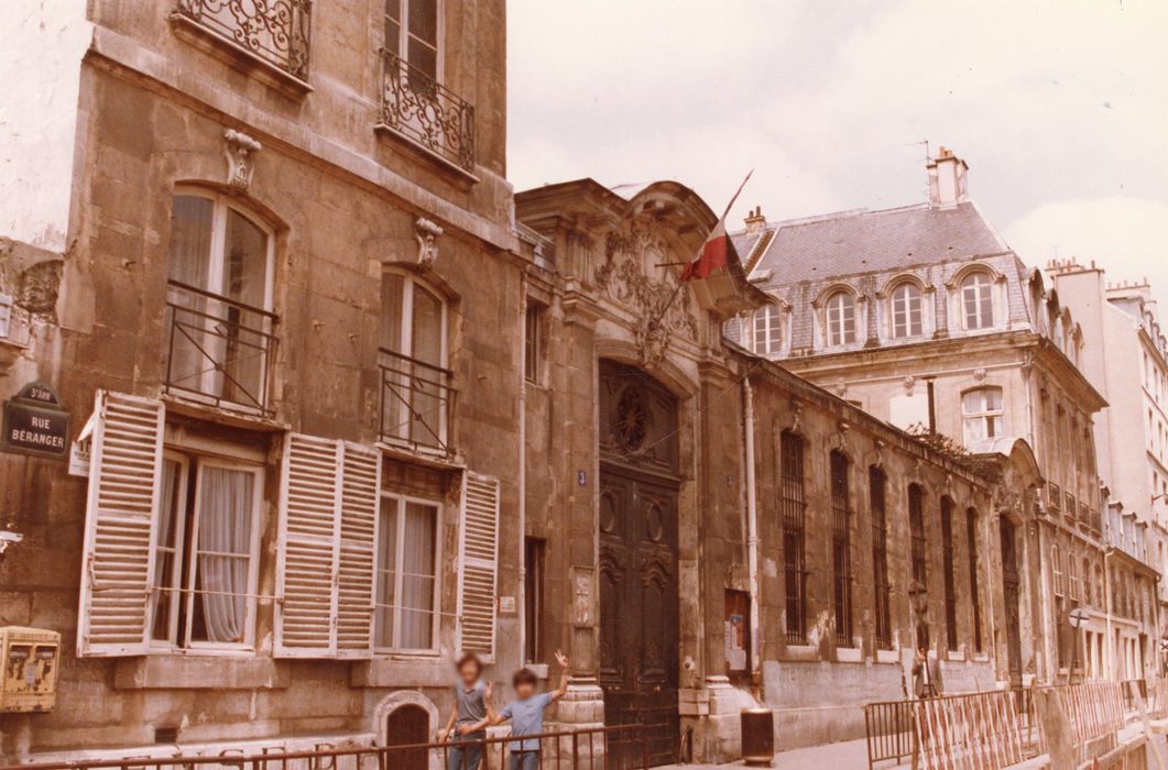 façade sur cour