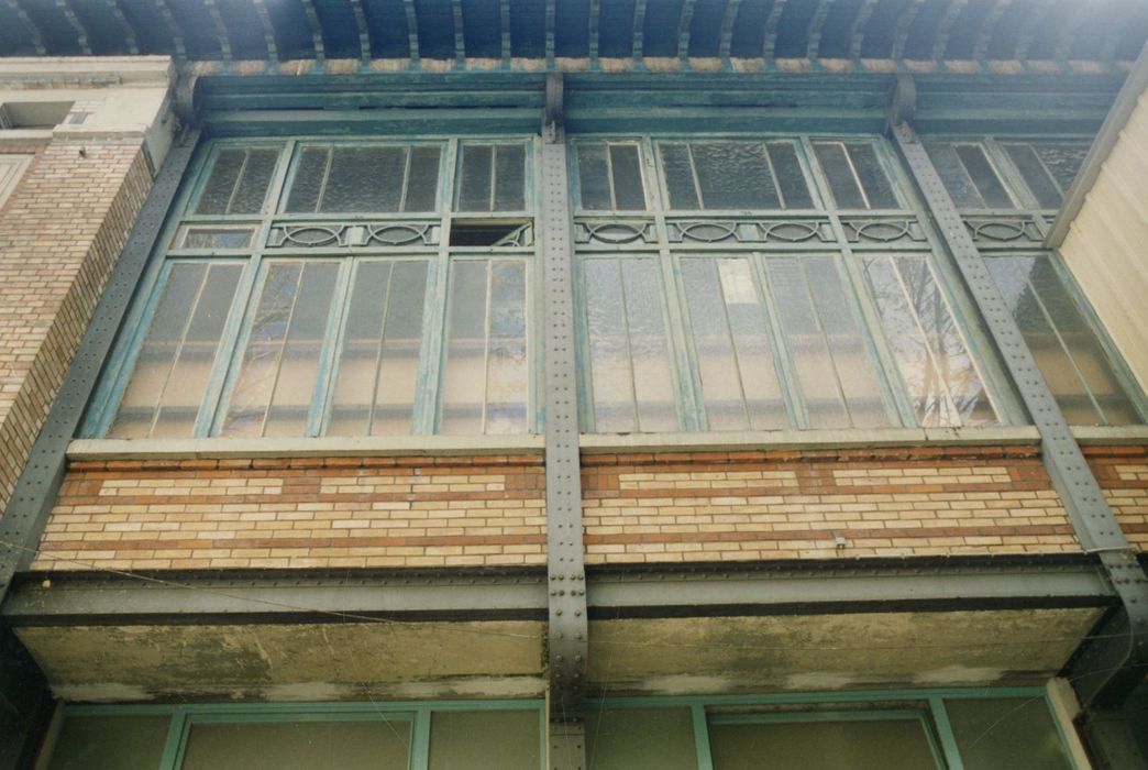 bâtiment des bains-douches, façade sur cour, vue partielle