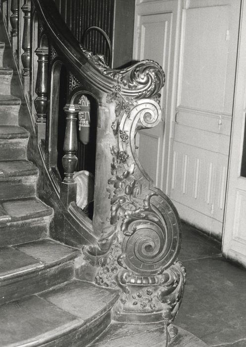 escalier principal, détail de la rampe