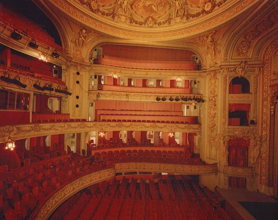 salle d’opéra côté jardin