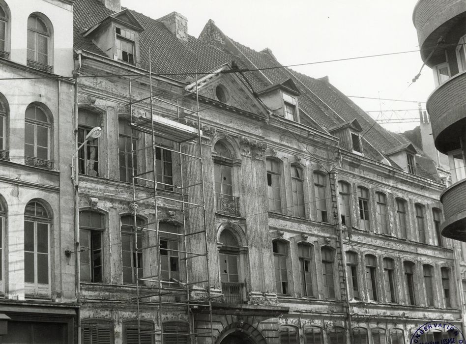 façade sur rue