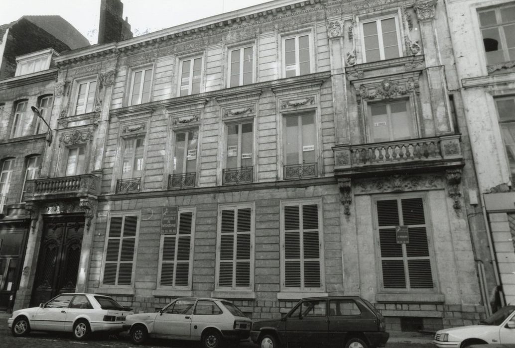 façade sur rue