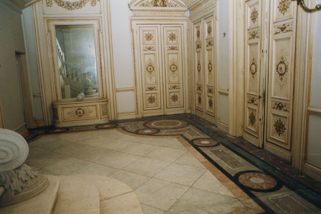 vestibule