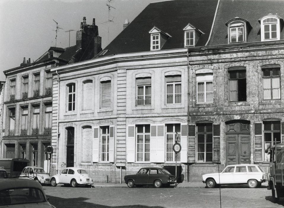 façade sur rue du n°3