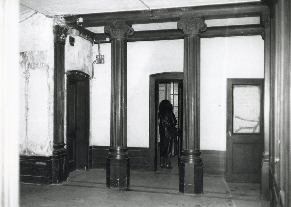 vestibule