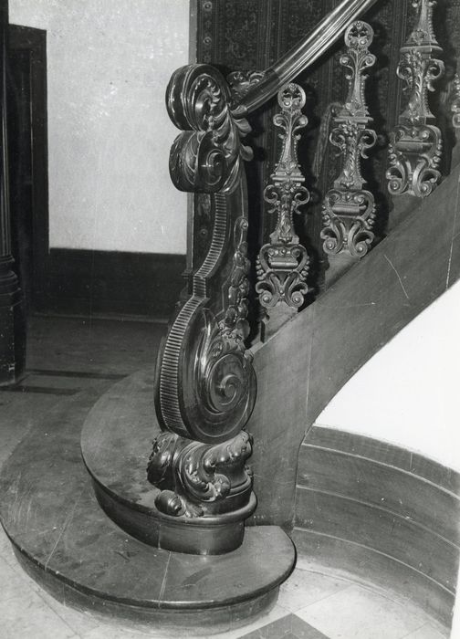 escalier, détail du départ de la rampe