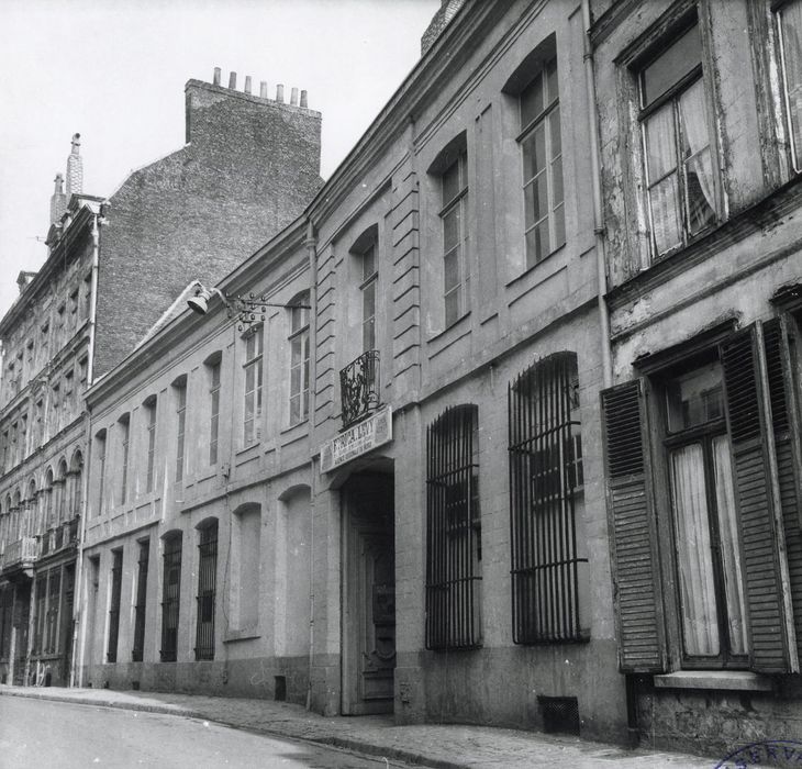 façade sur rue