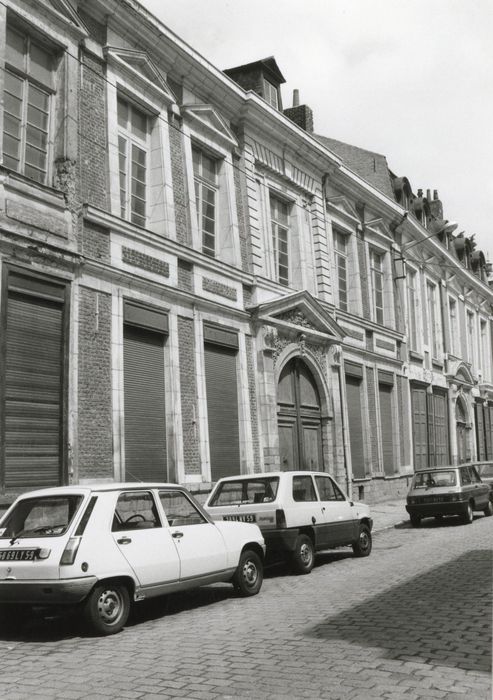 façade sur rue du n°11