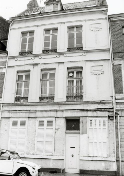 façade sur rue du n°3