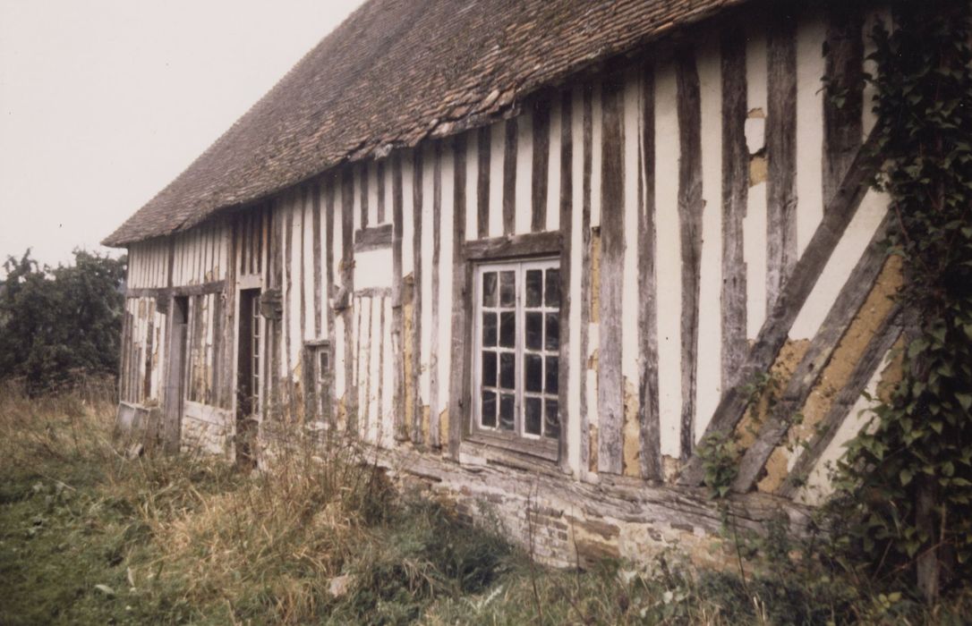 façade ouest, vue partielle