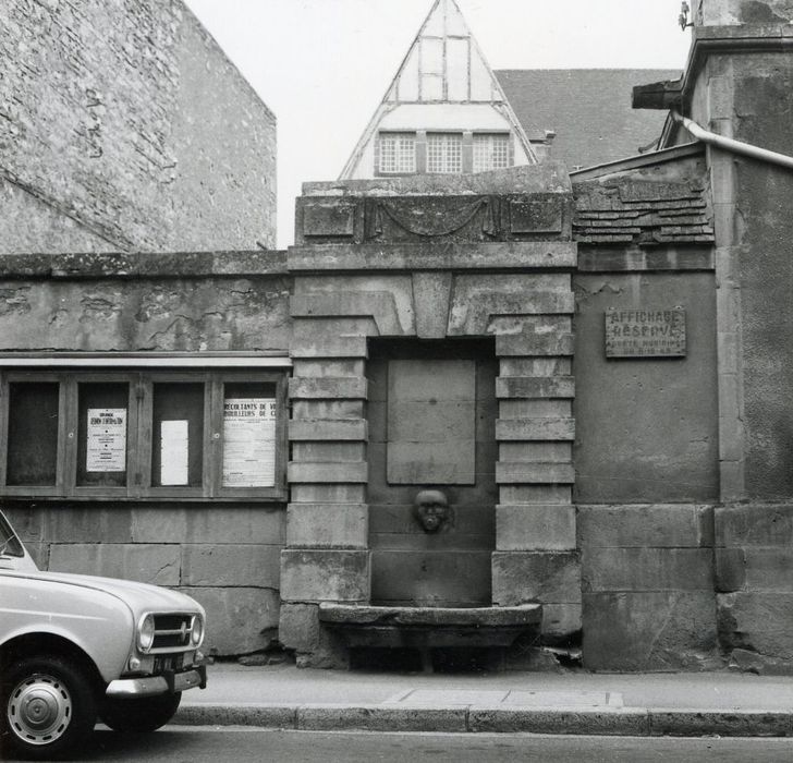 fontaine n°1 sur rue