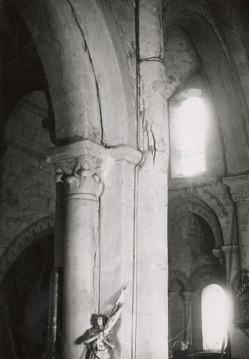 croisée du transept, détail du piler nord-ouest