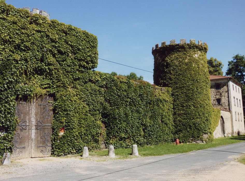 enceinte extérieure, façade est, vue partielle