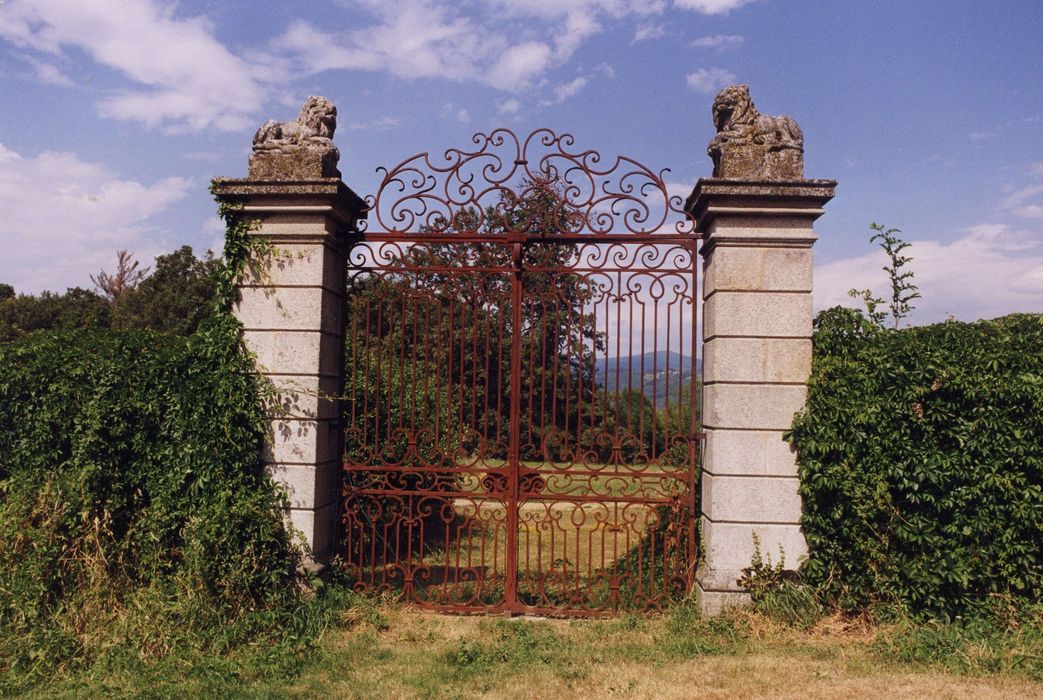 portail d’accès sud au jardin