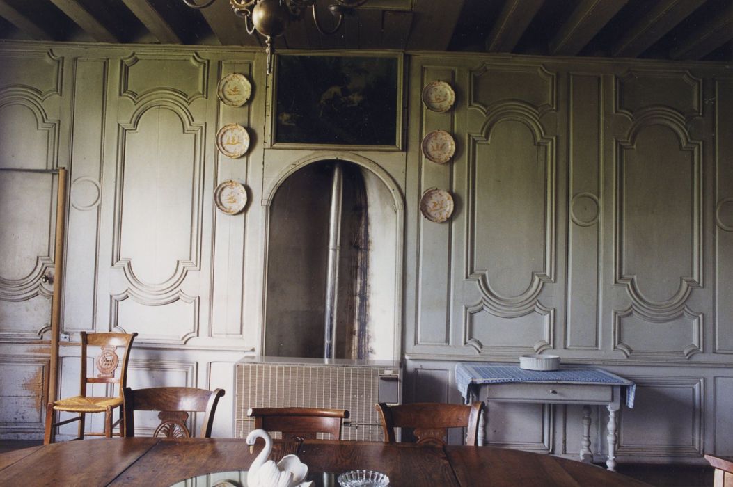 salle à manger, lambris de revêtement, vue partielle