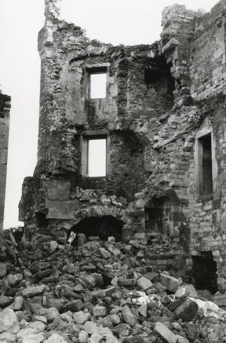 vue partielle des ruines de la chapelle