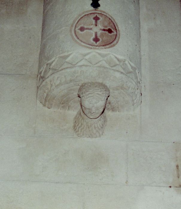 église abbatiale, nef, détail d’un cul-de-lampe