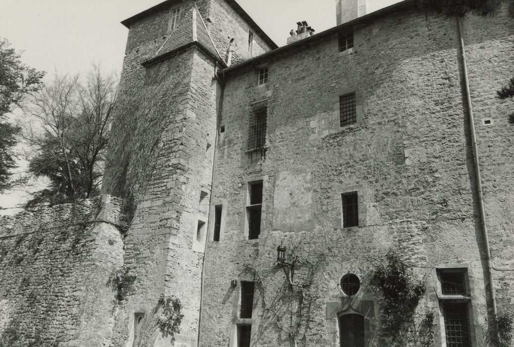 façade ouest, vue partielle