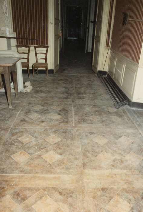 aile ouest, rez-de-chaussée, détail du parquet