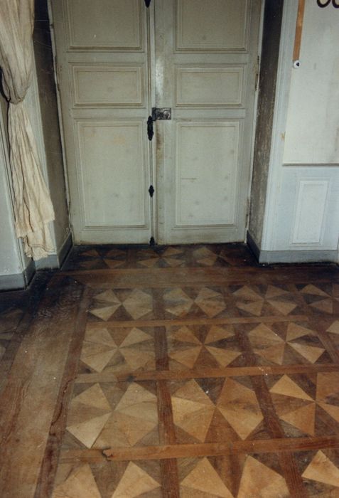 aile sud, chambre, détail du parquet