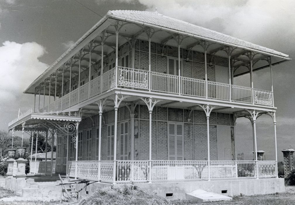 angle sud, vue générale des façades